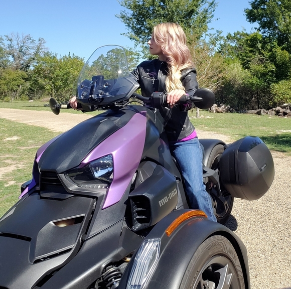 β€ Meet your Posh Ambassador, Heather β€ TOP SELLER! - Picture 3 of 5